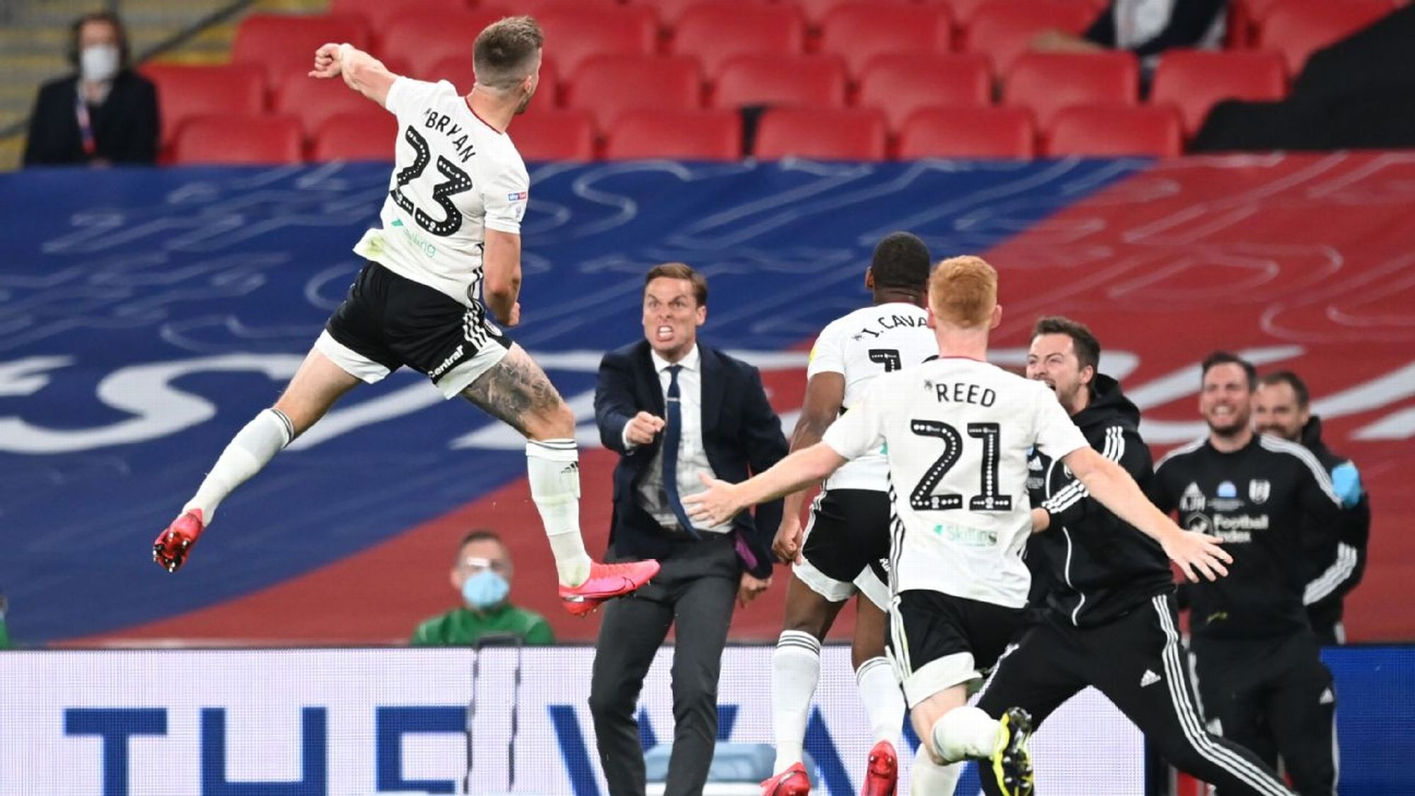 批年轻球迷 批年轻球迷